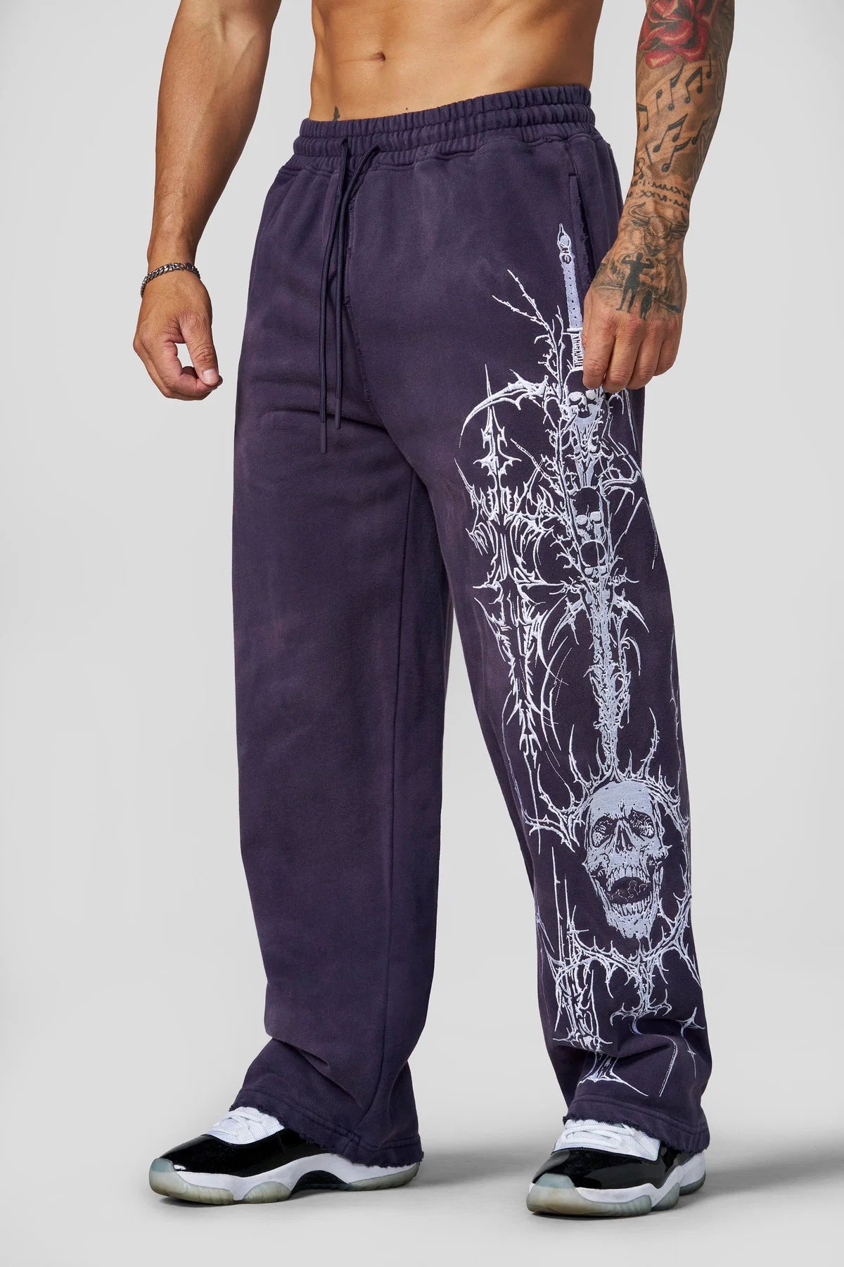 2122 - Eternal Embroidered Sweats
